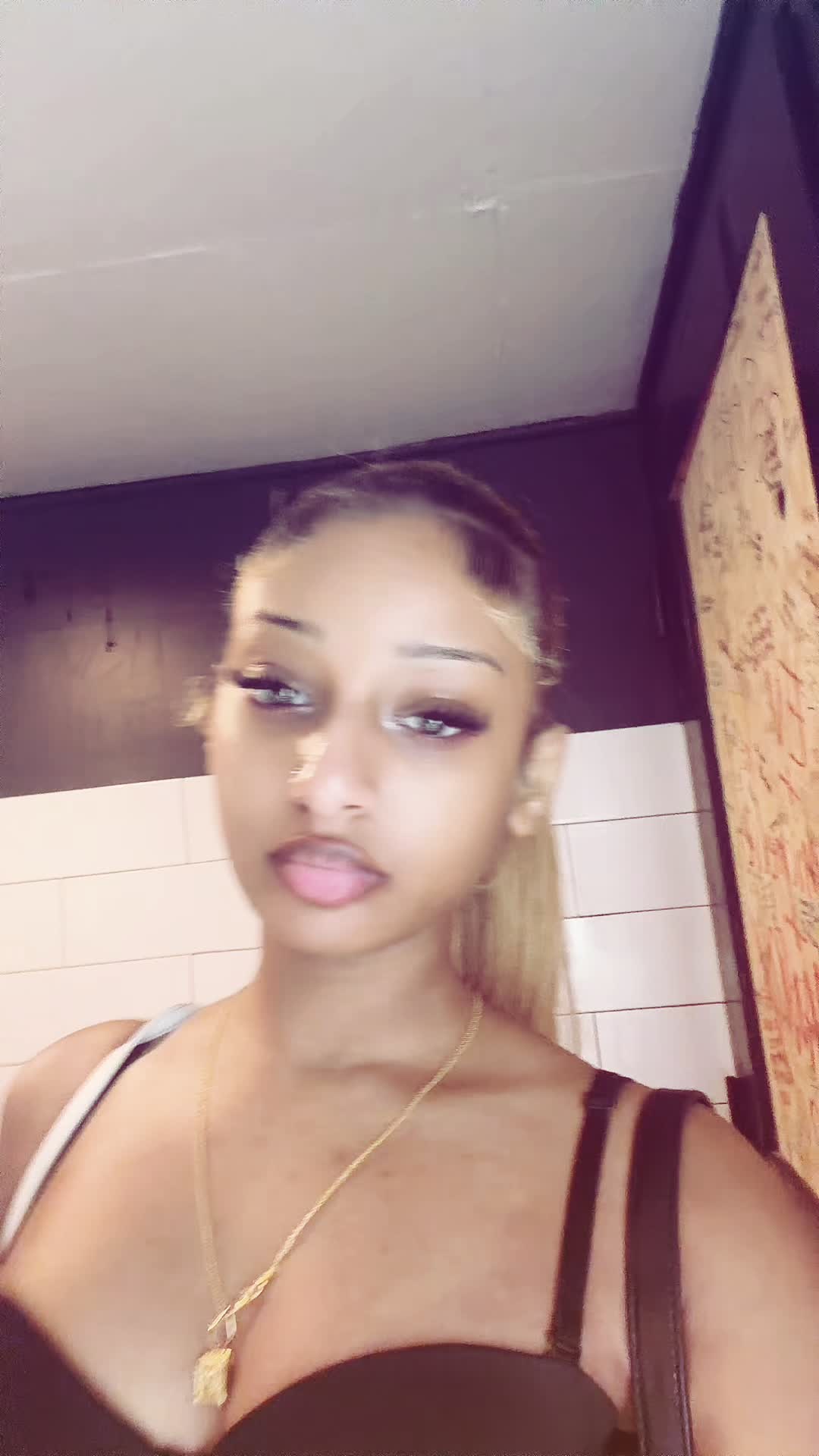 @ilovemyninaa