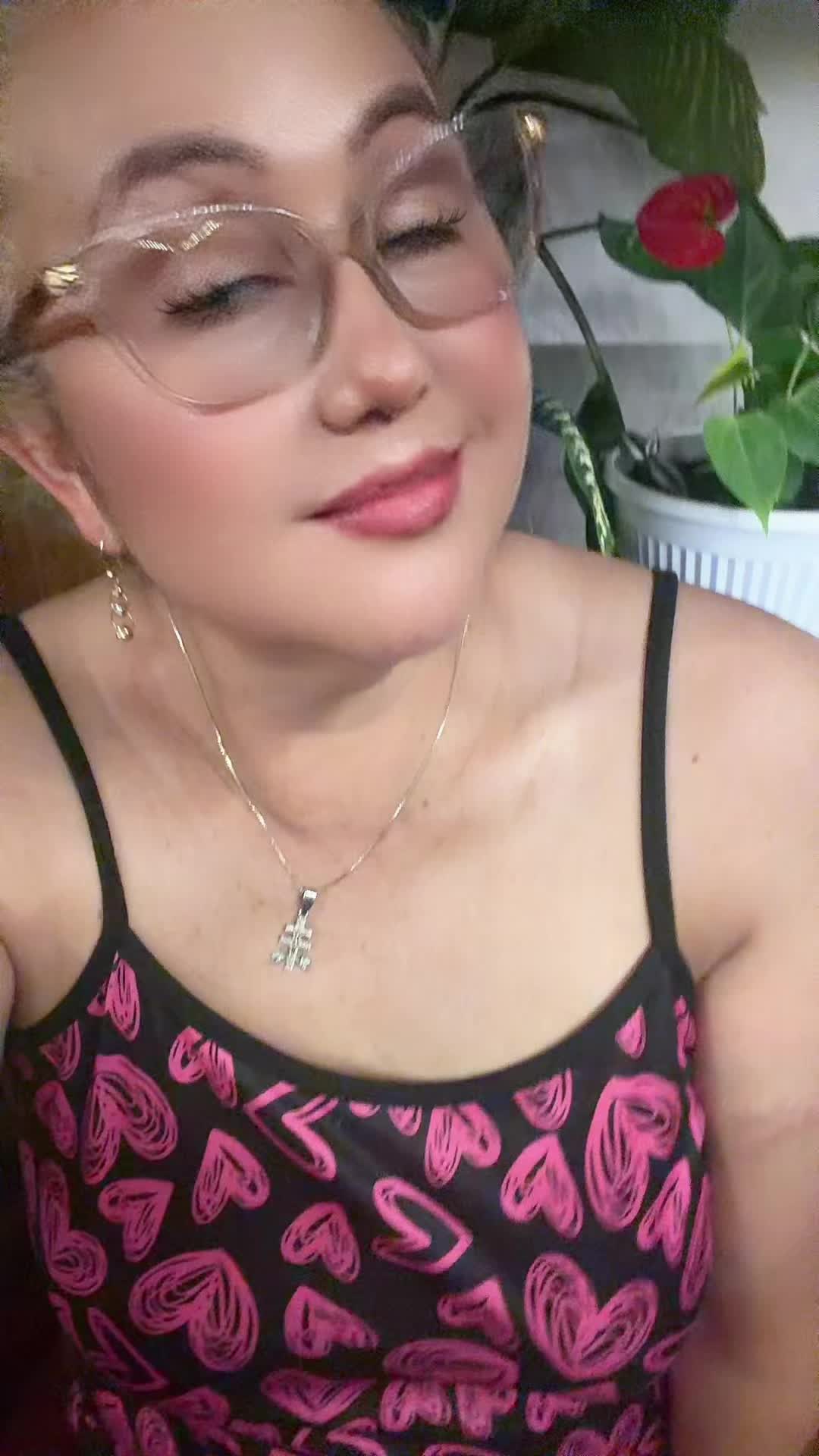 @❤️❤️Rose Esther 🌹💖🥀