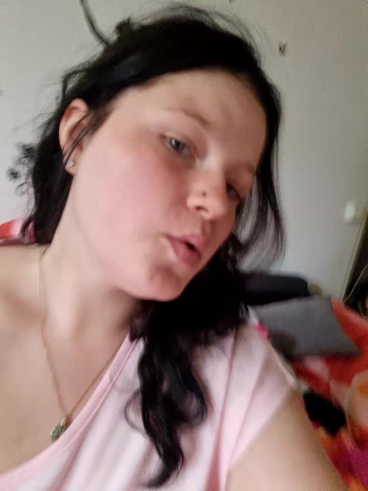 @Leonie