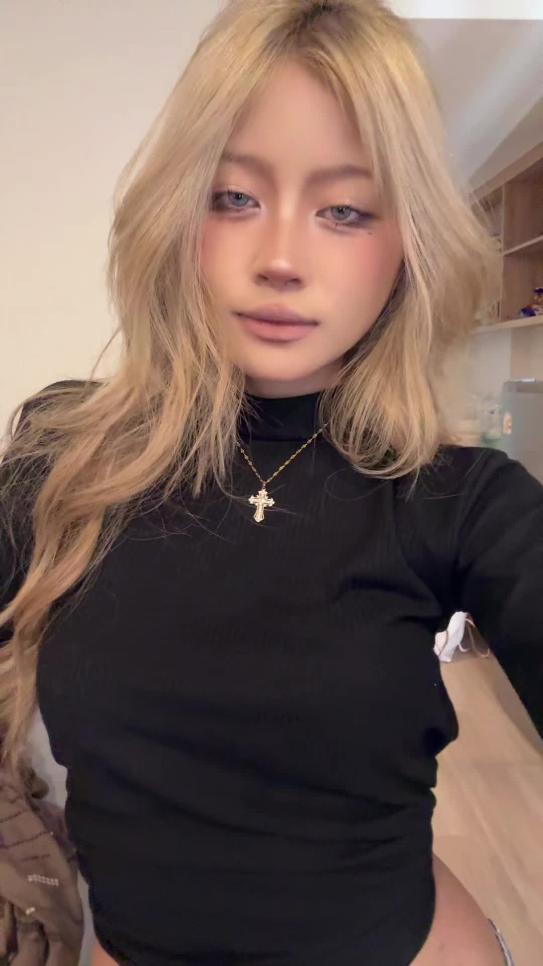 @𝐣