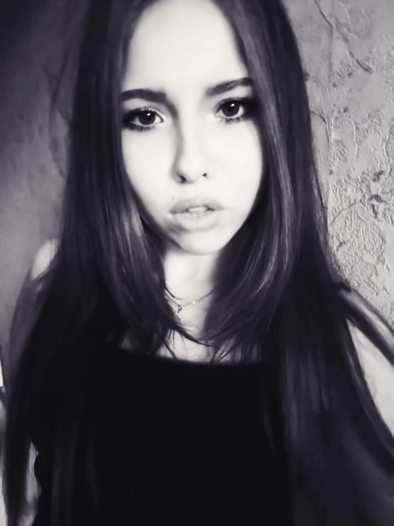 @𝑌𝑢𝑙𝑖𝑎𝑛𝑜𝑣𝑎