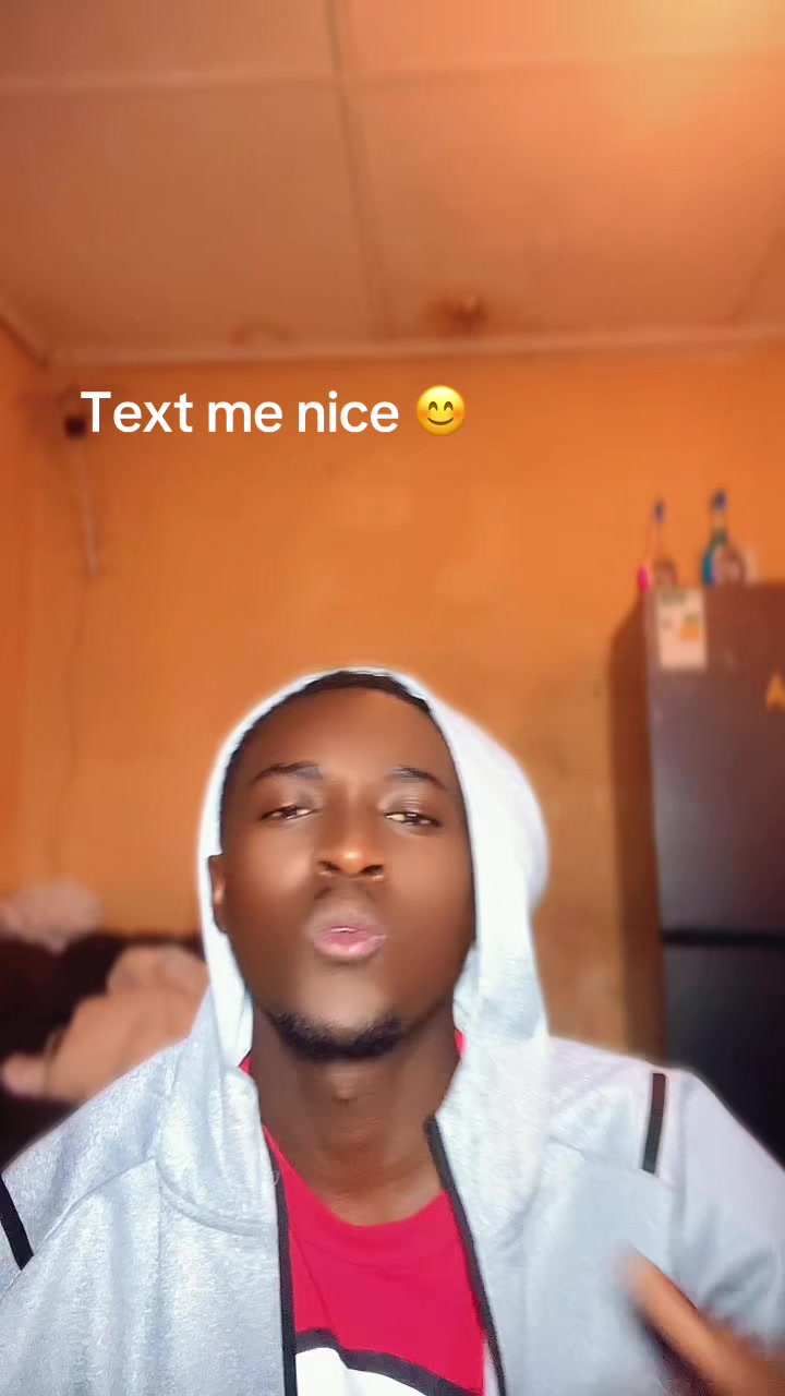 @Zed Mariarosa 🇿🇲
