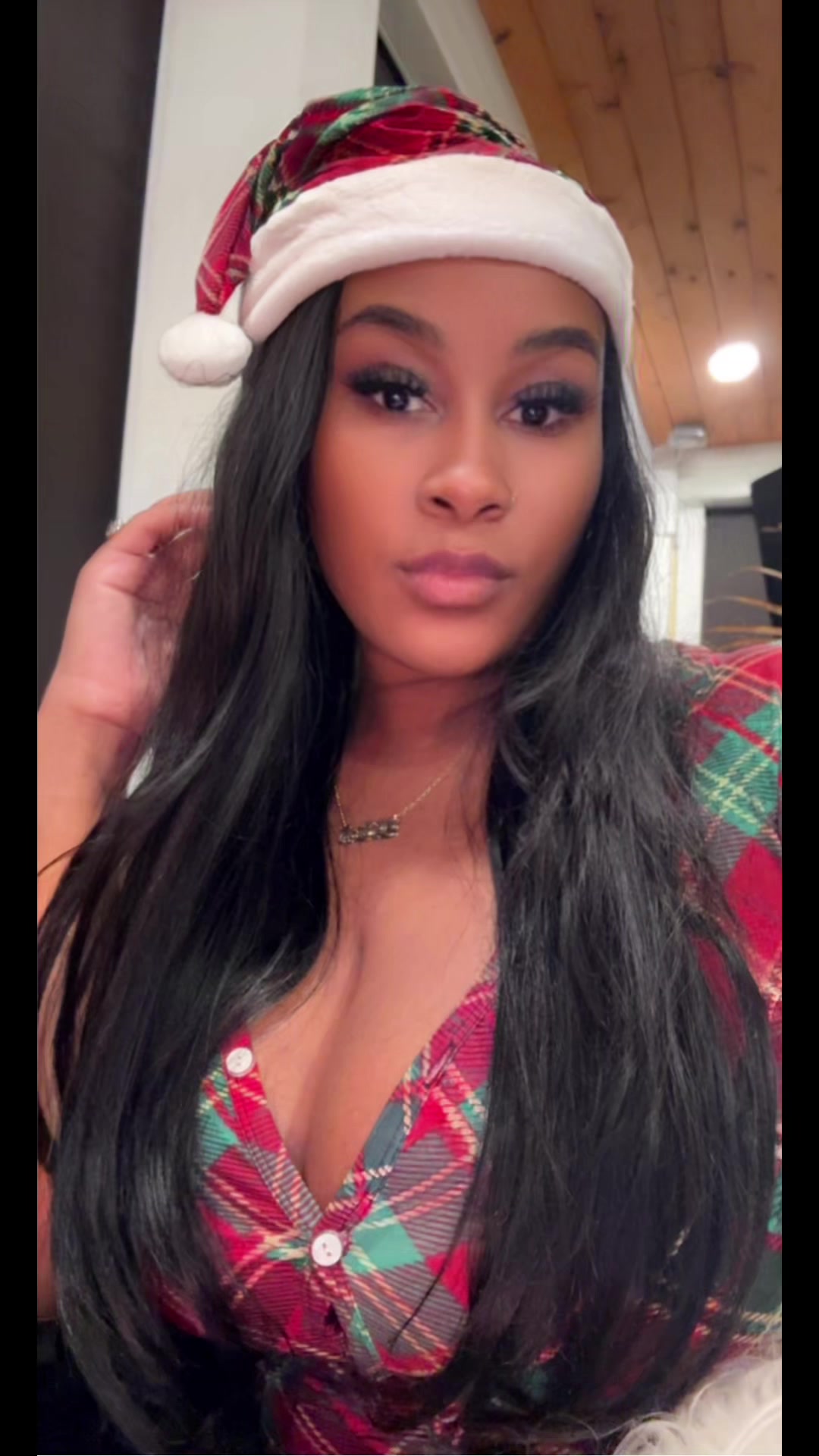 @Curvy_Nay