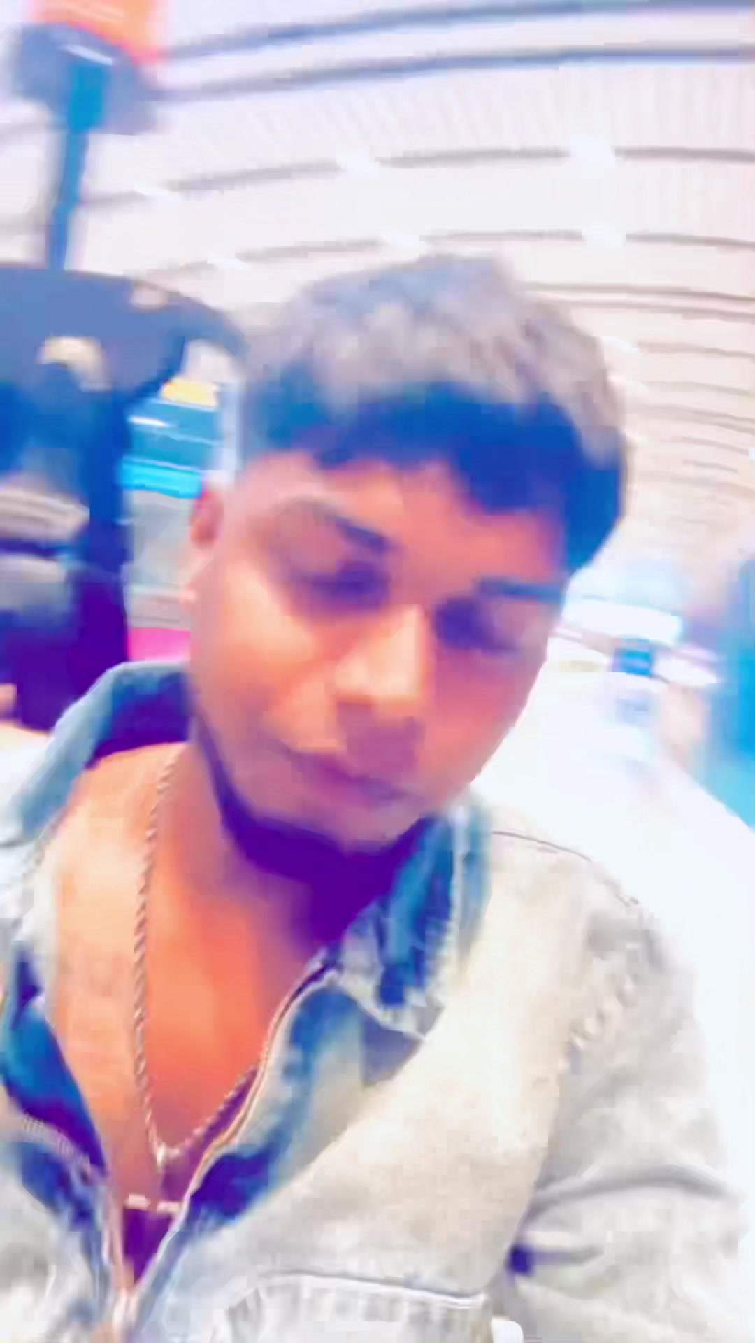 @@_look__.at.__me_