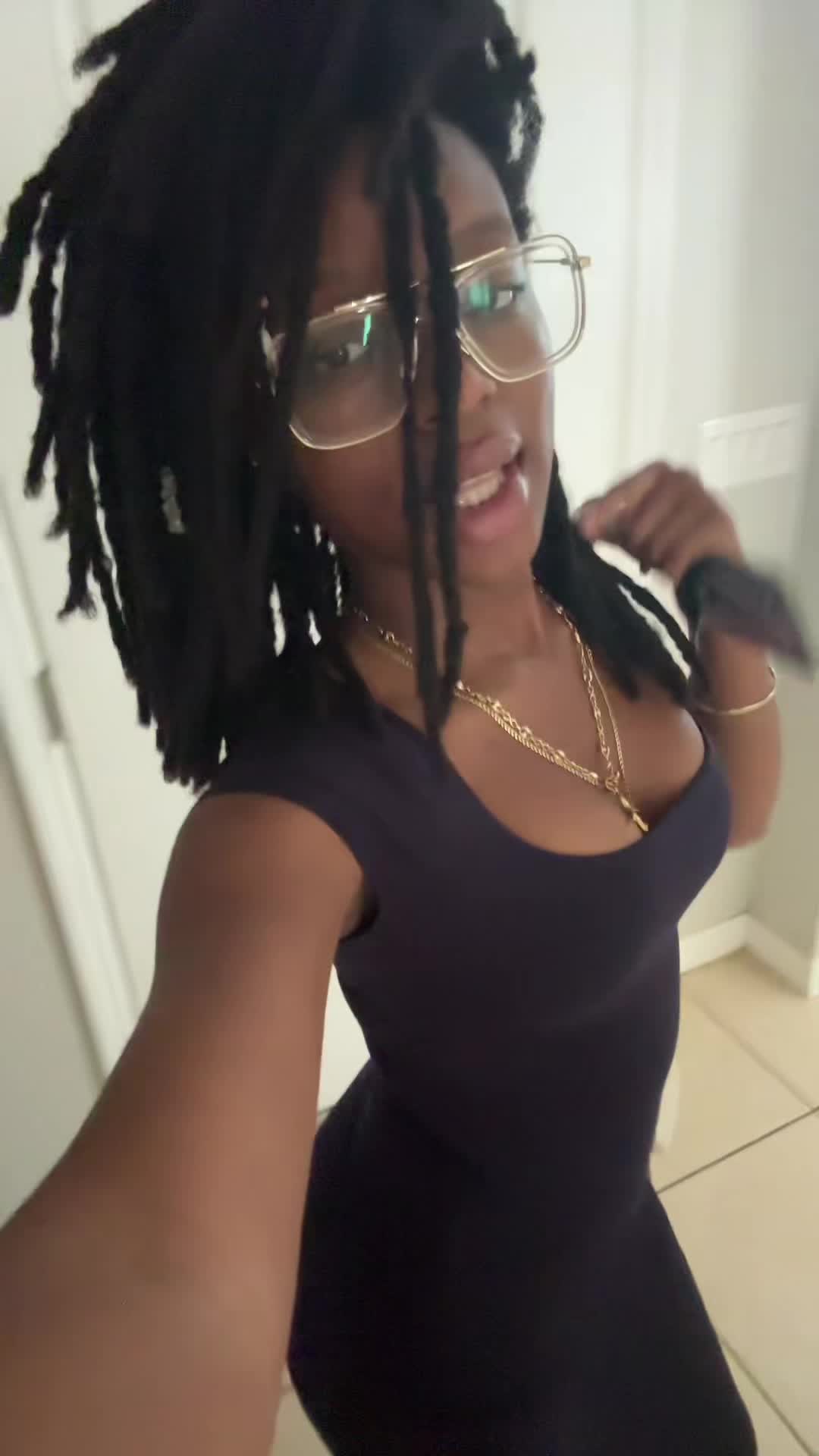 @☮️