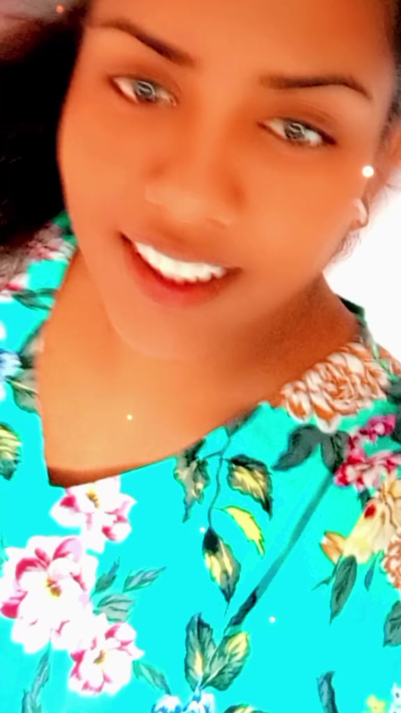 @lakshi ♥️👀