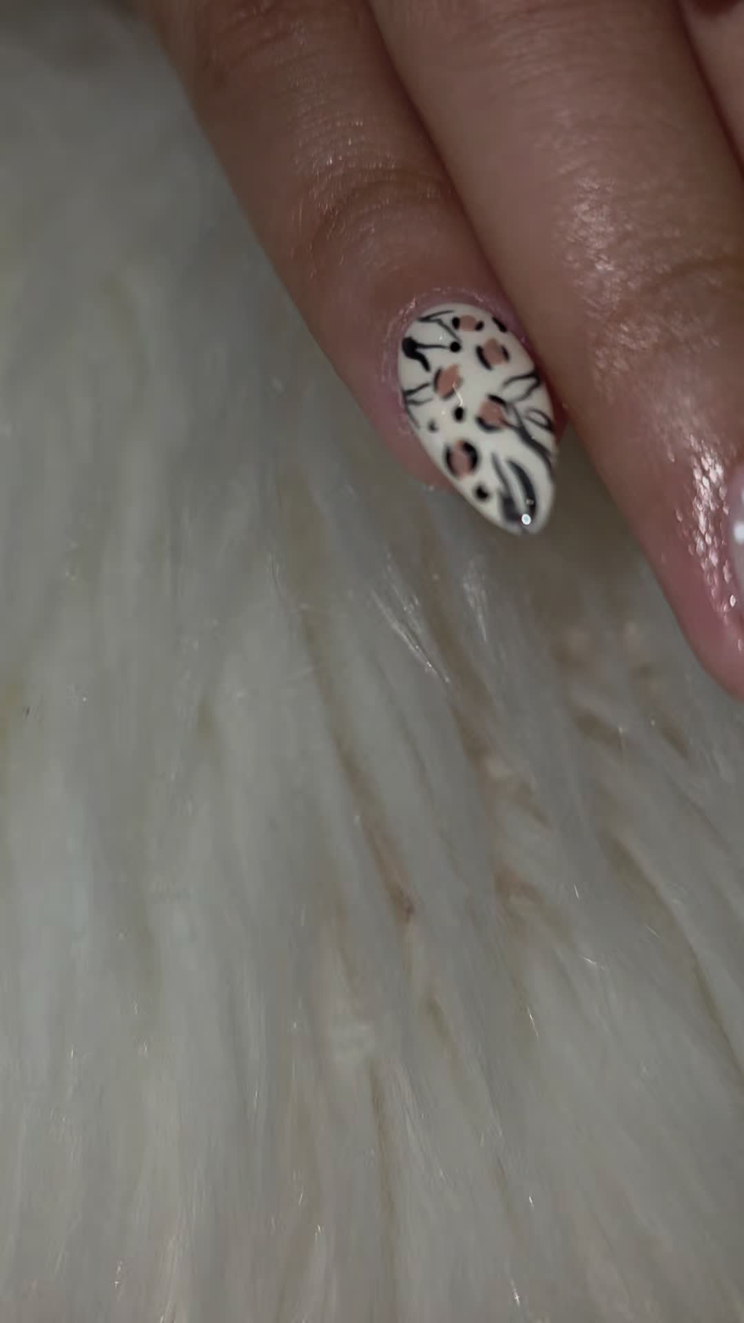 @AnneNails