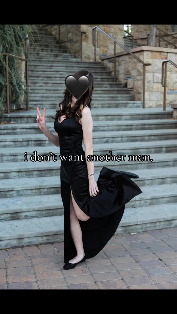 @🎶 𝓡𝓪𝓿𝓮𝓷🥀