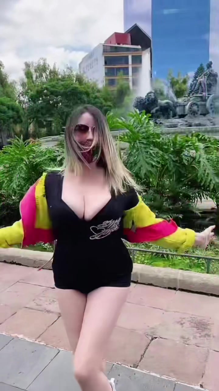 @JennyYommi
