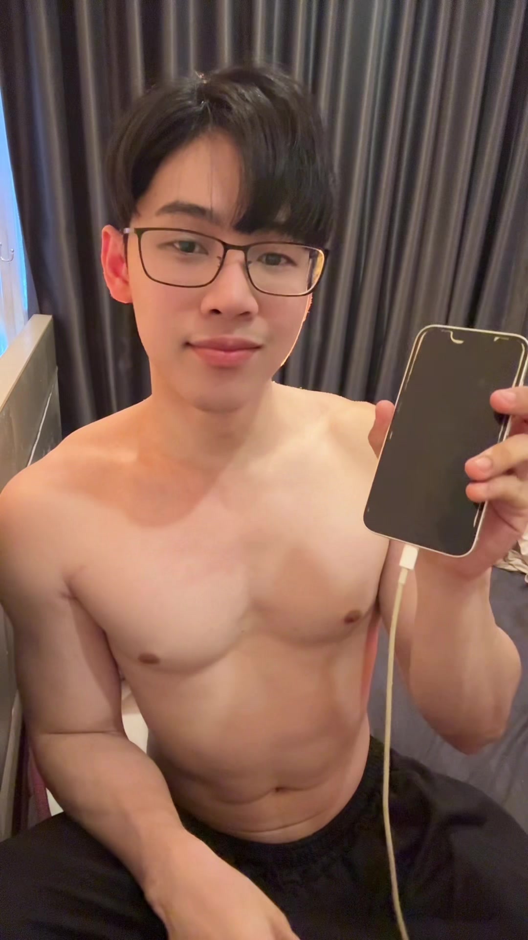 @aomsin