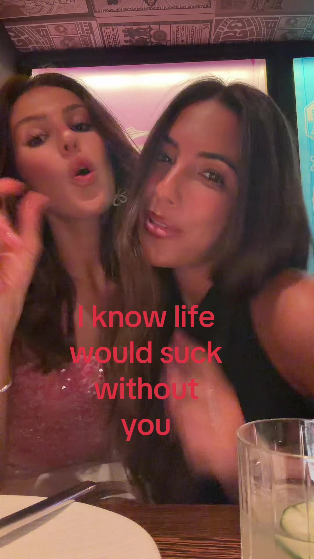 @Chlo