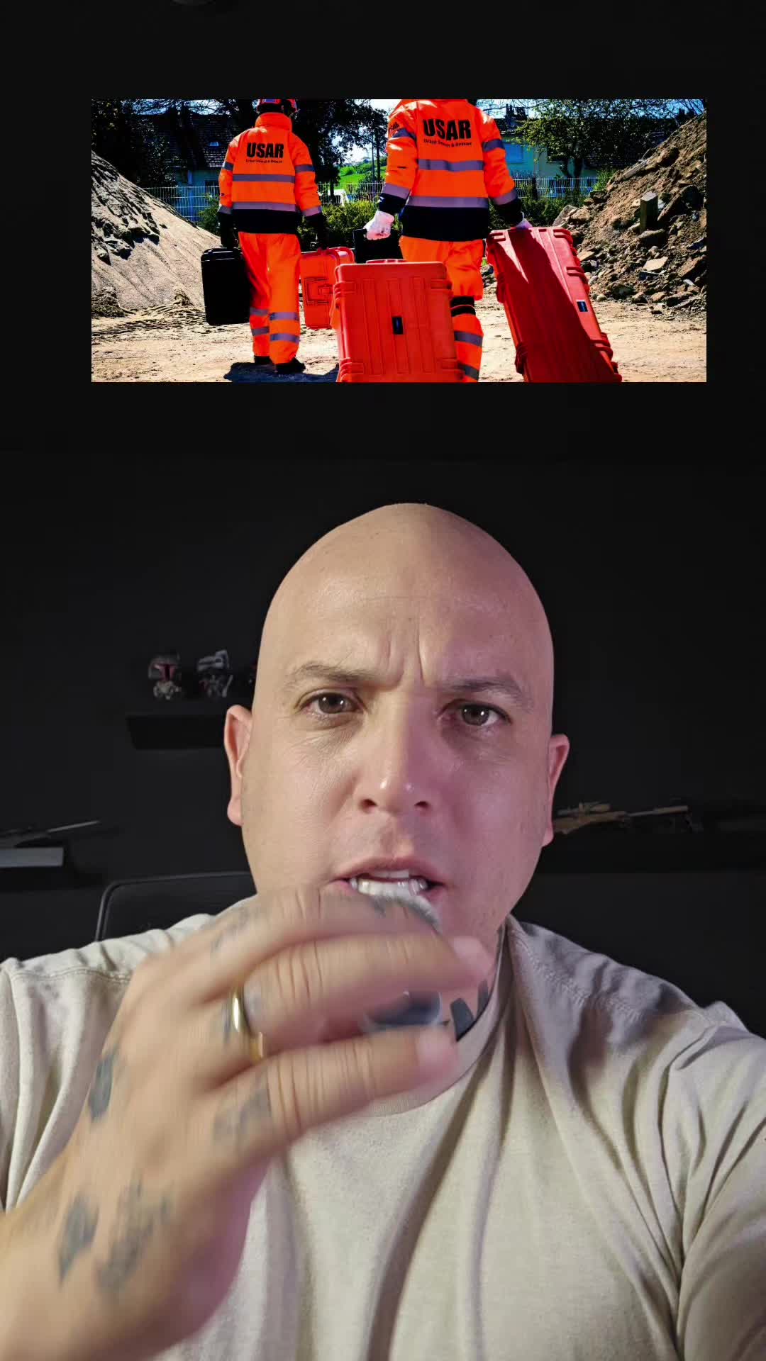 @CARLOS AMPUERO