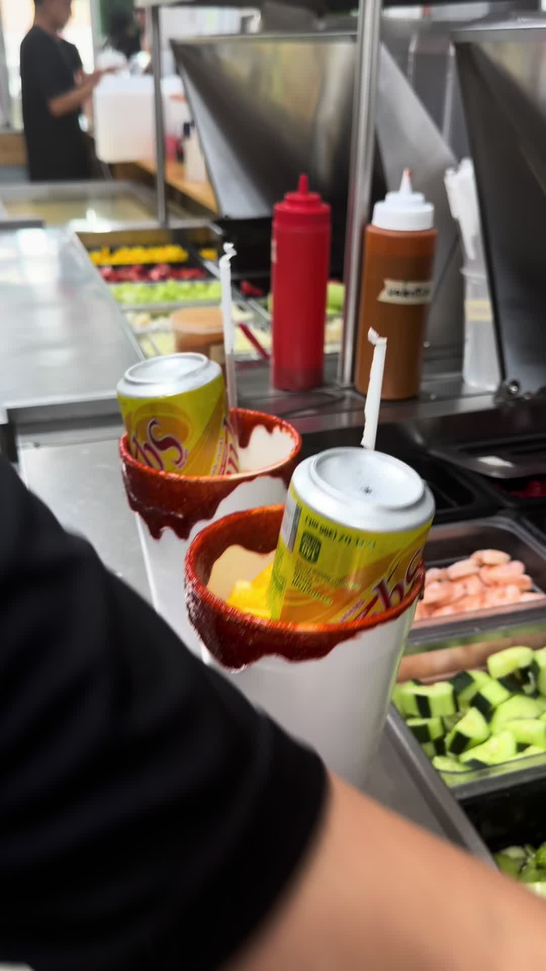 @Yummy snacks y micheladas