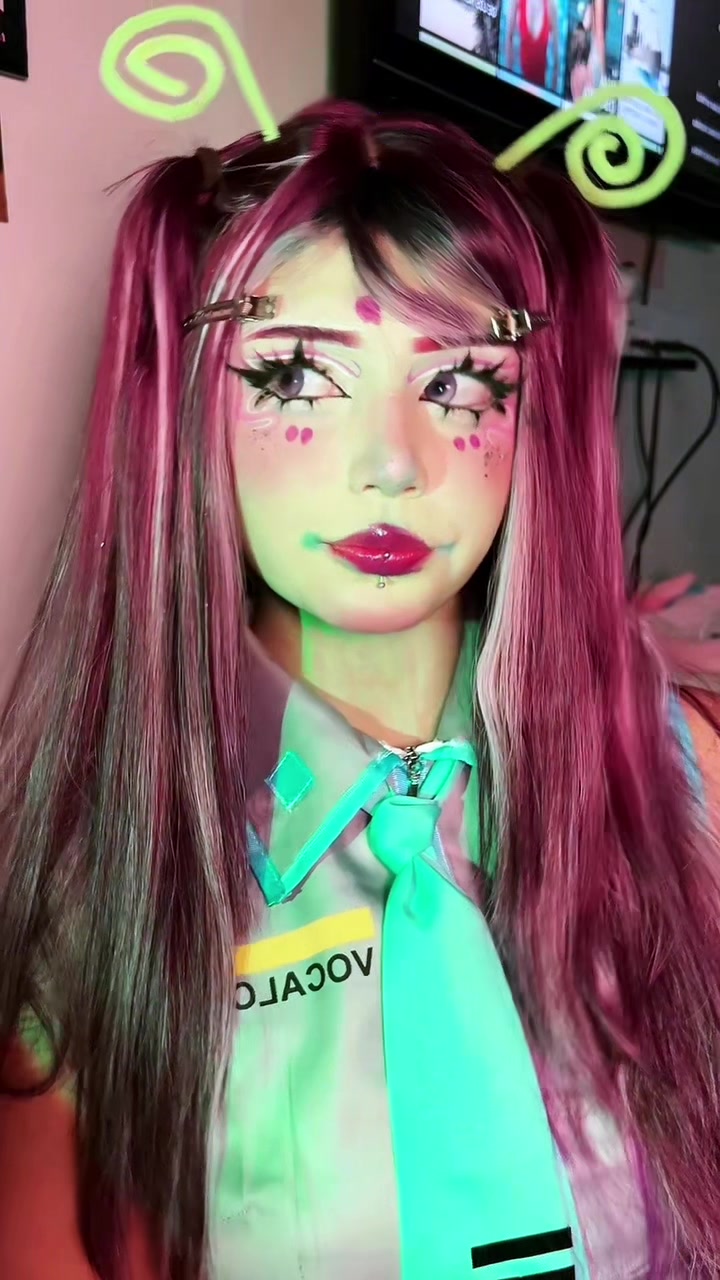 @Miku🕷️