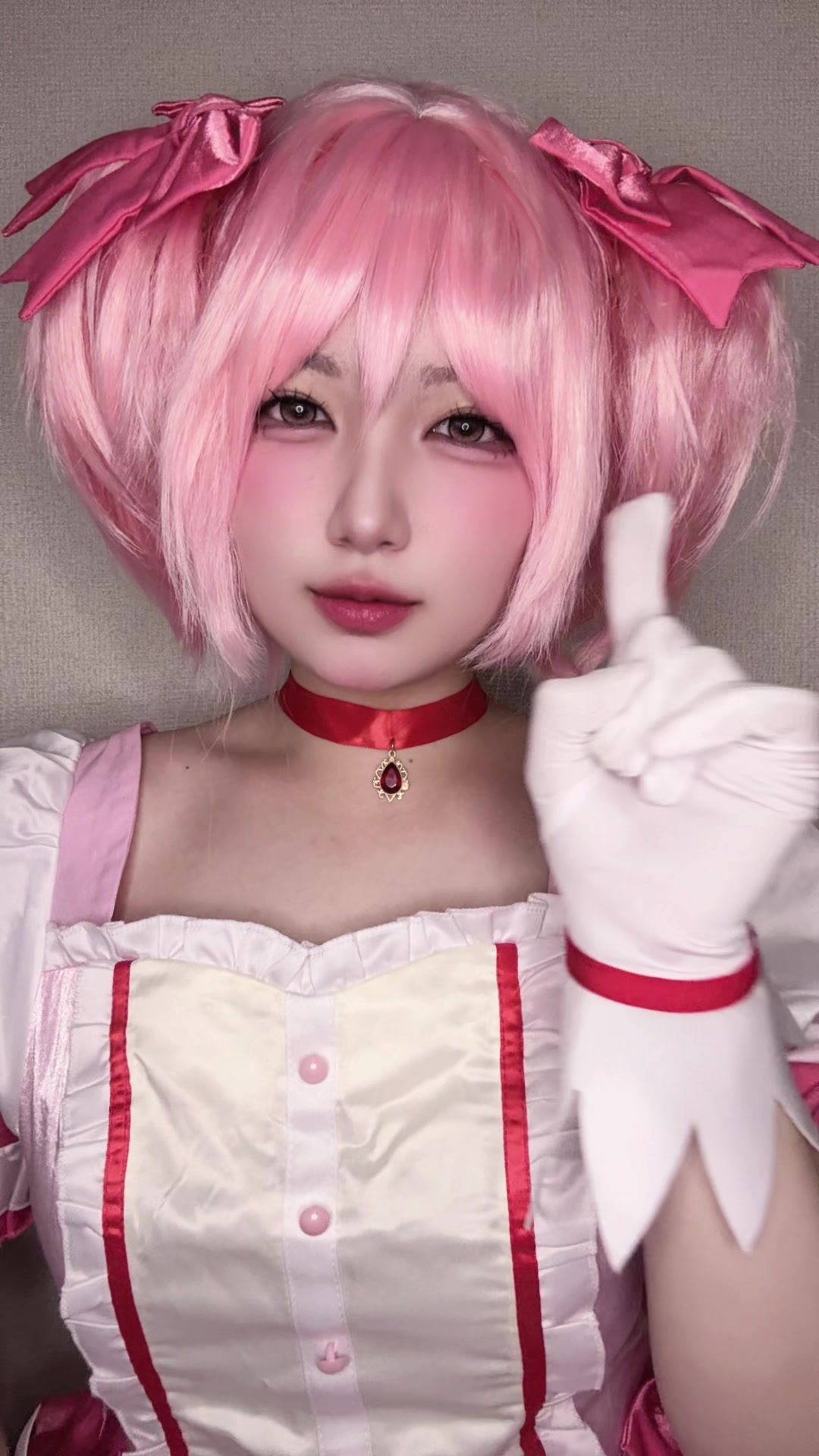 @こん