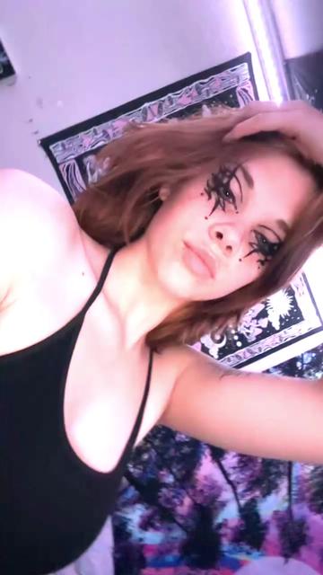 @notsosillylily