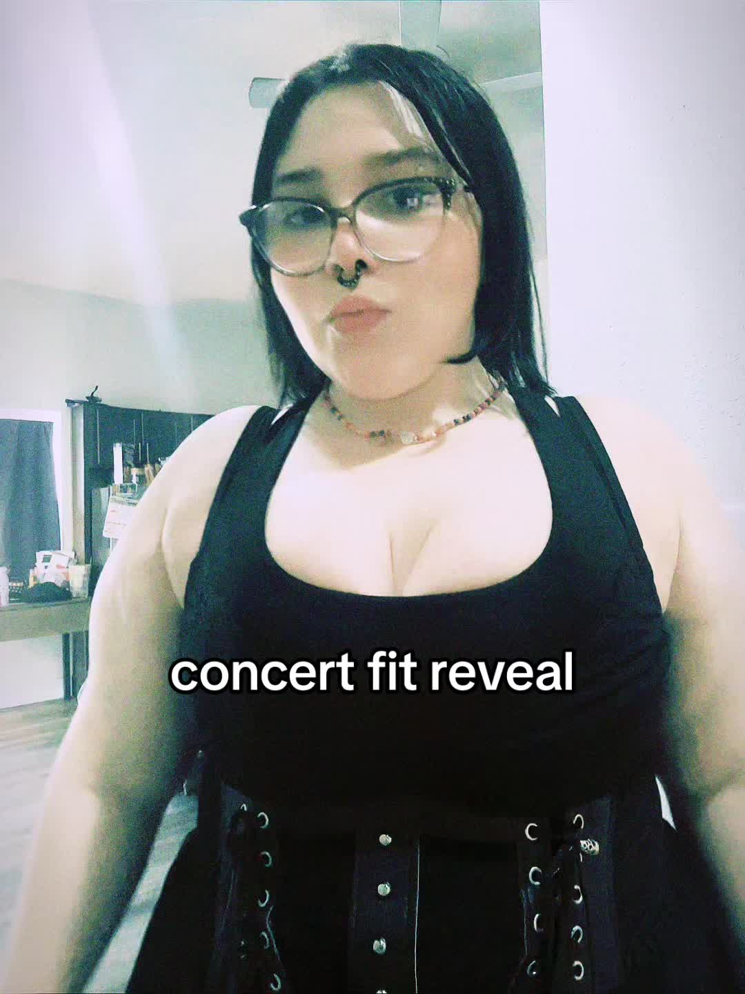 @𝓒𝓪𝓻𝓵𝔂 (SEEN MEL COUNT:1)