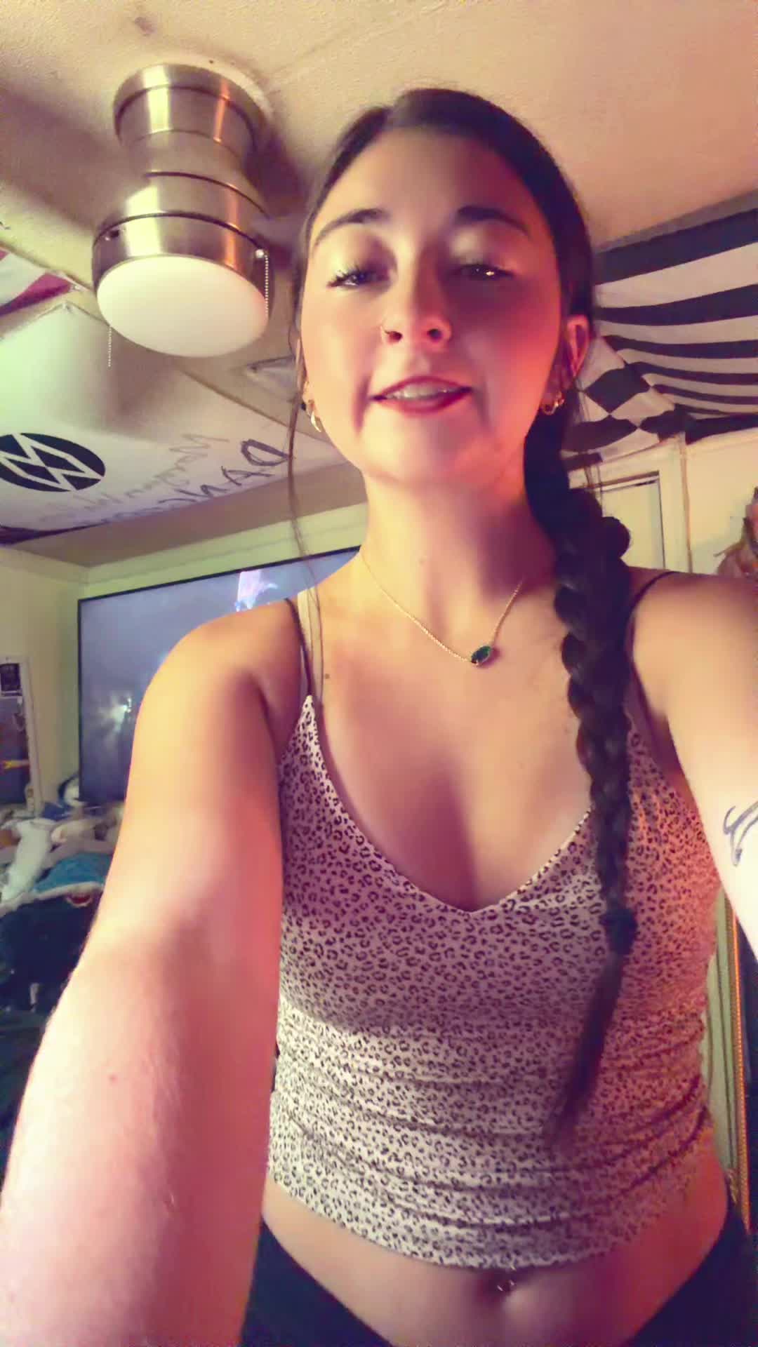 @haileyy🦈🪼🐚🫧