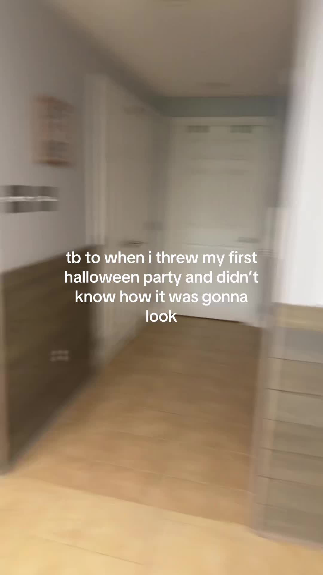 @???