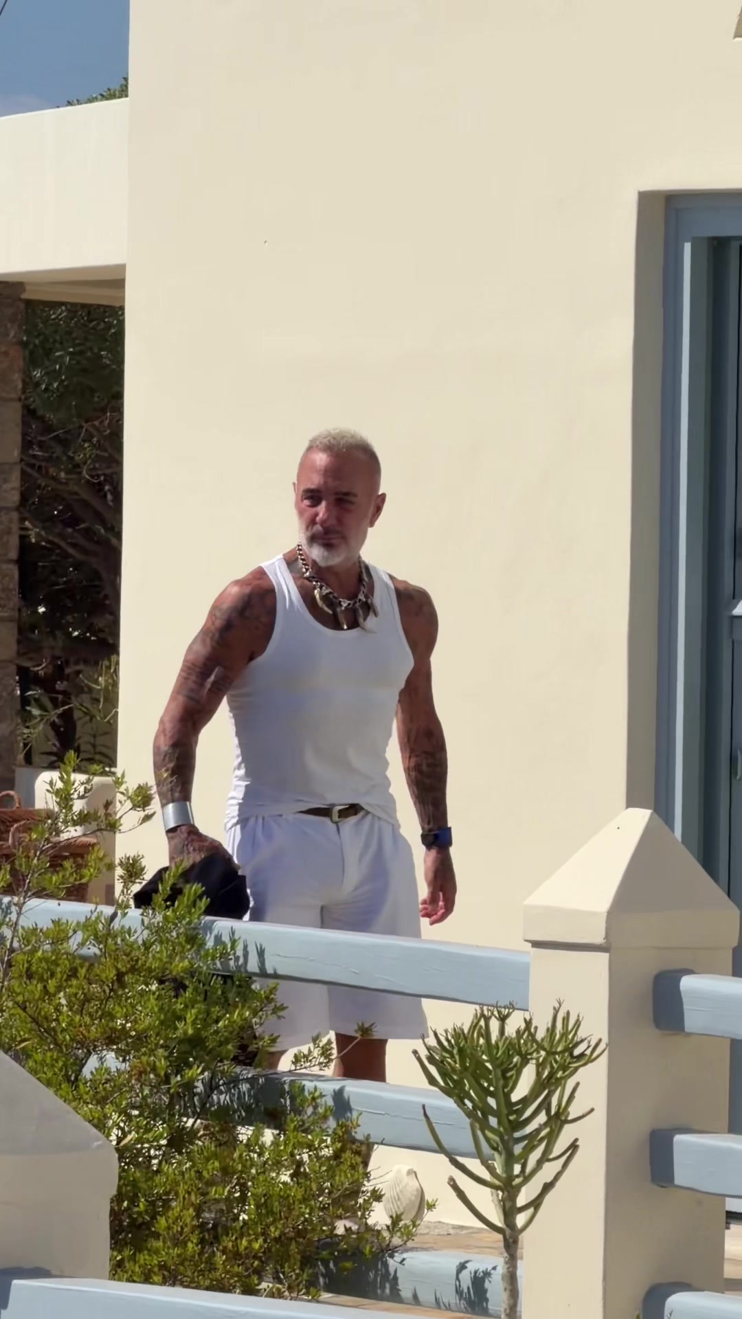 @Gianluca Vacchi