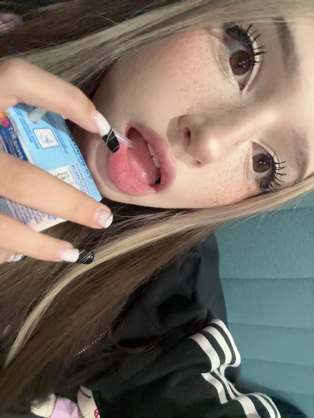 @Пчела