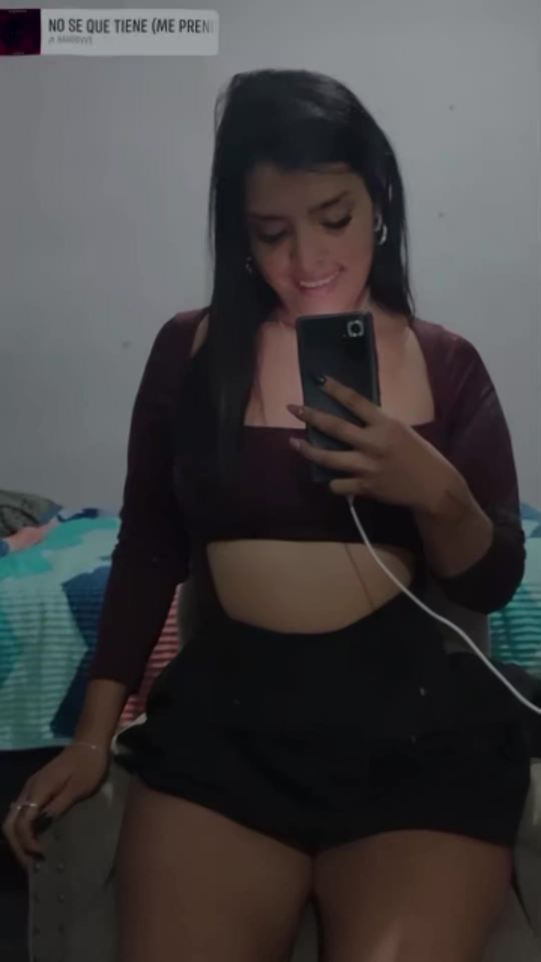 @lauraazar