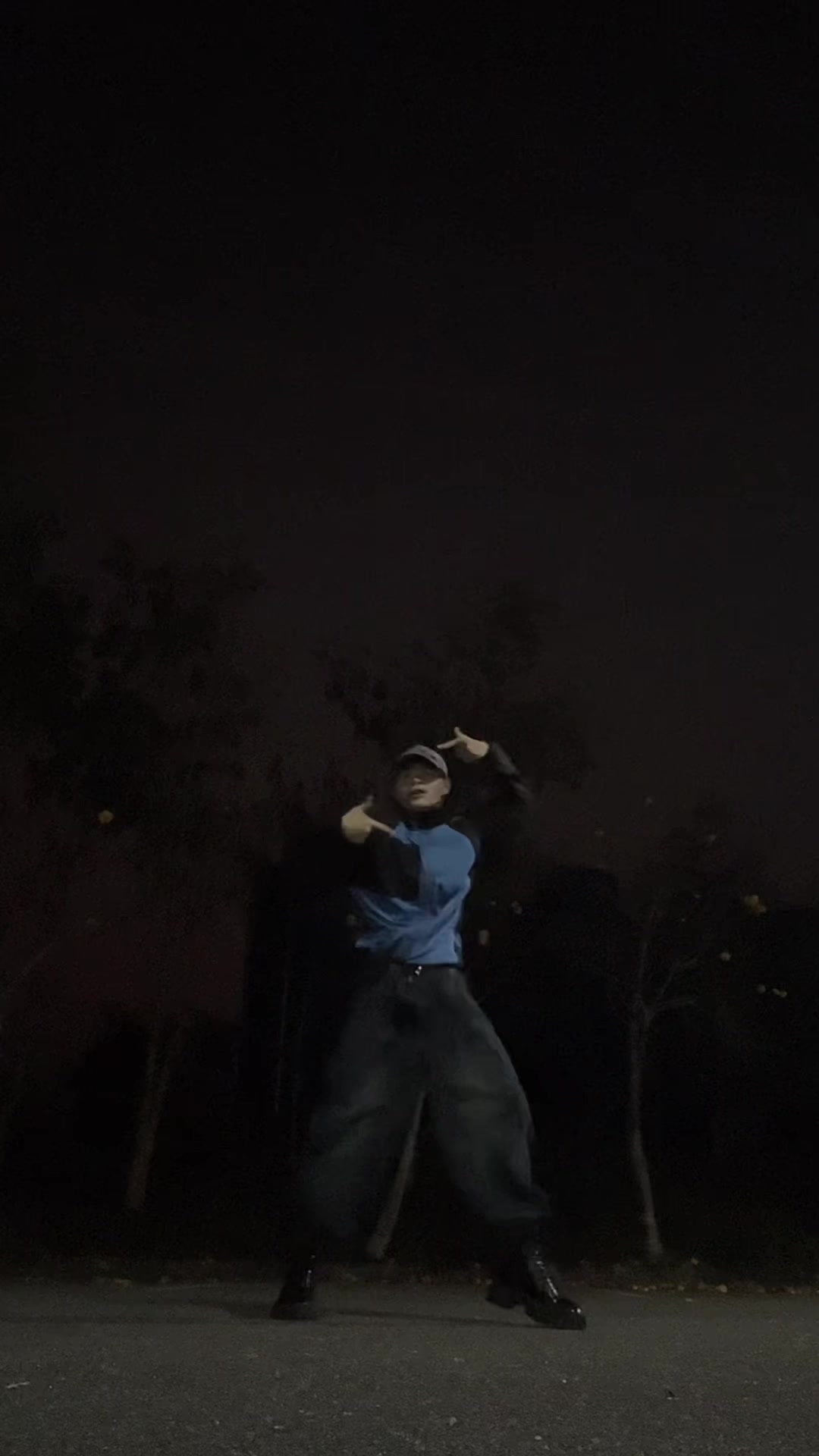 @mon