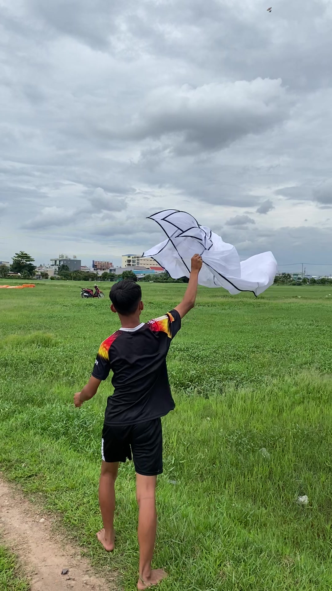 @Thả diều cùng Lợi