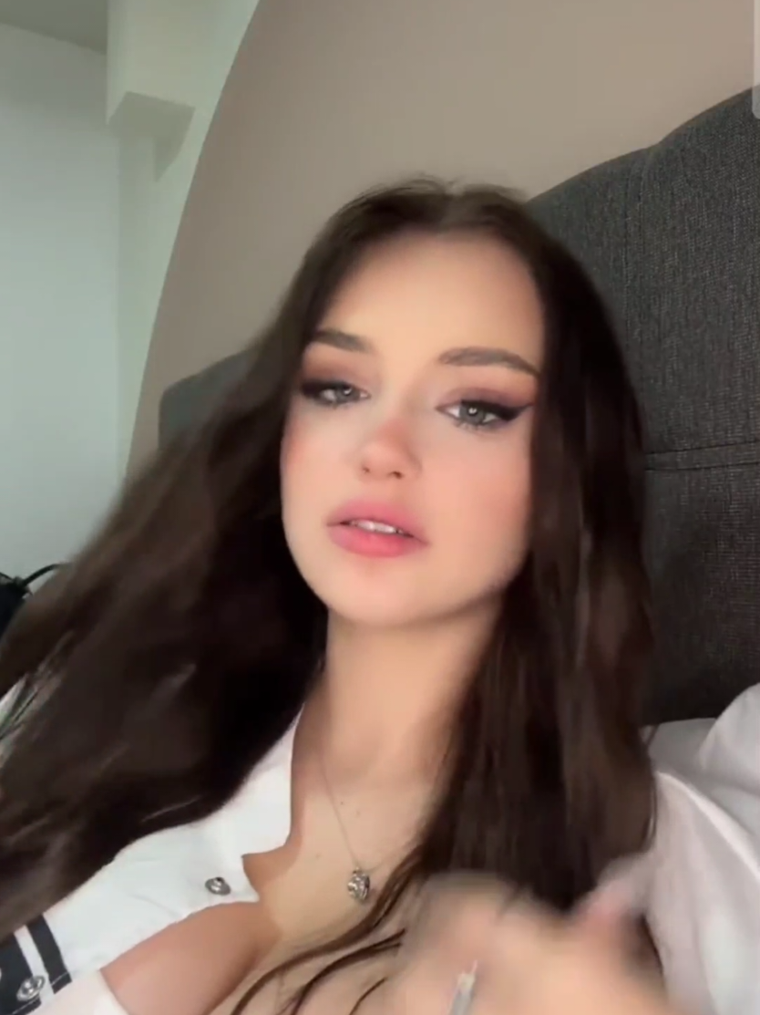 @AnnaWorld🍓