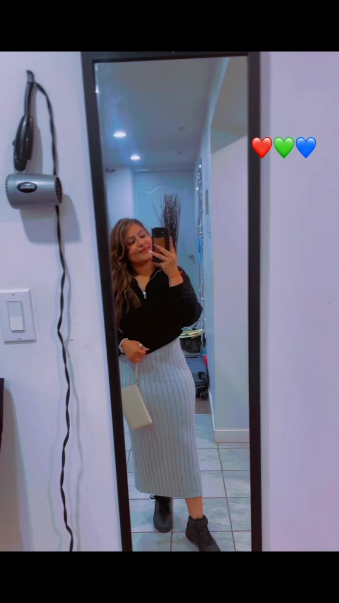 @nitika_