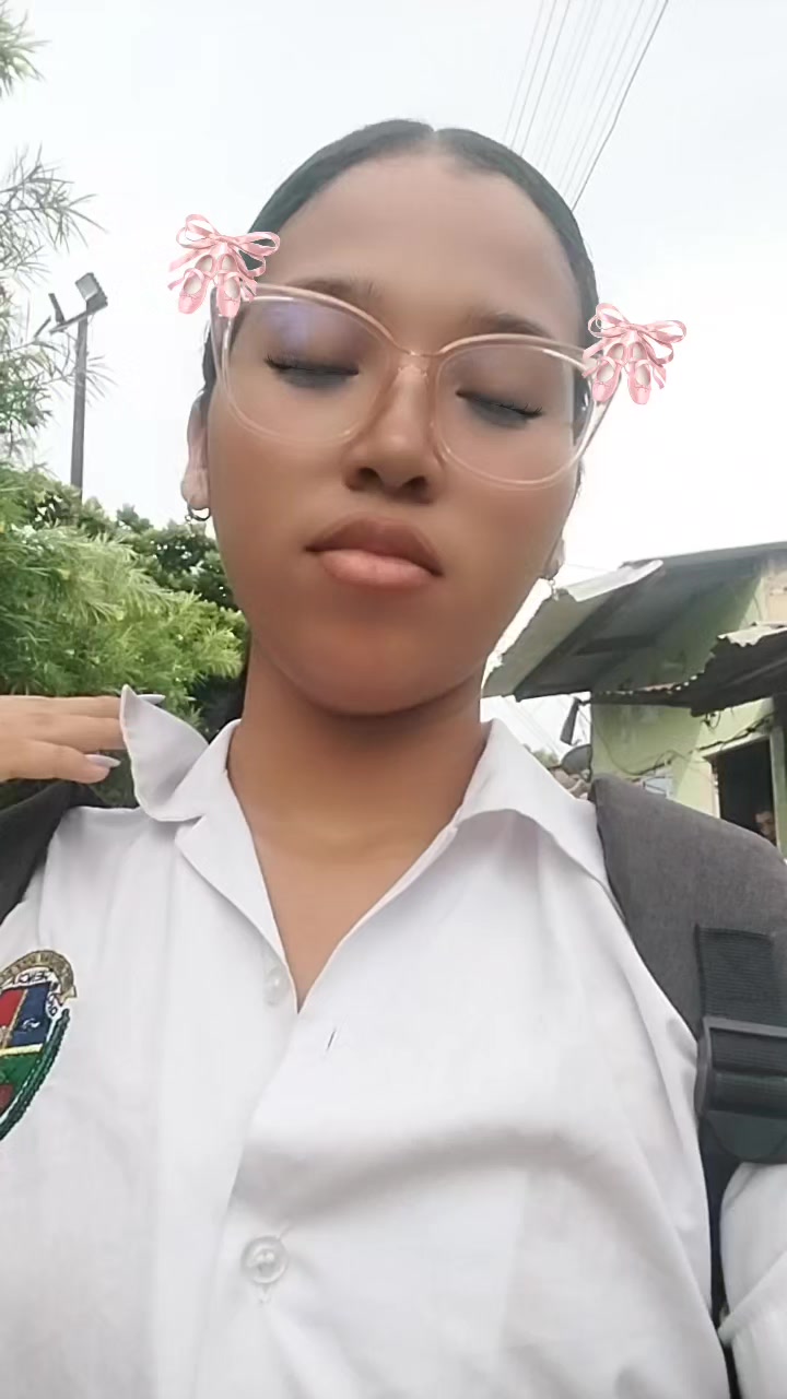 @🫦