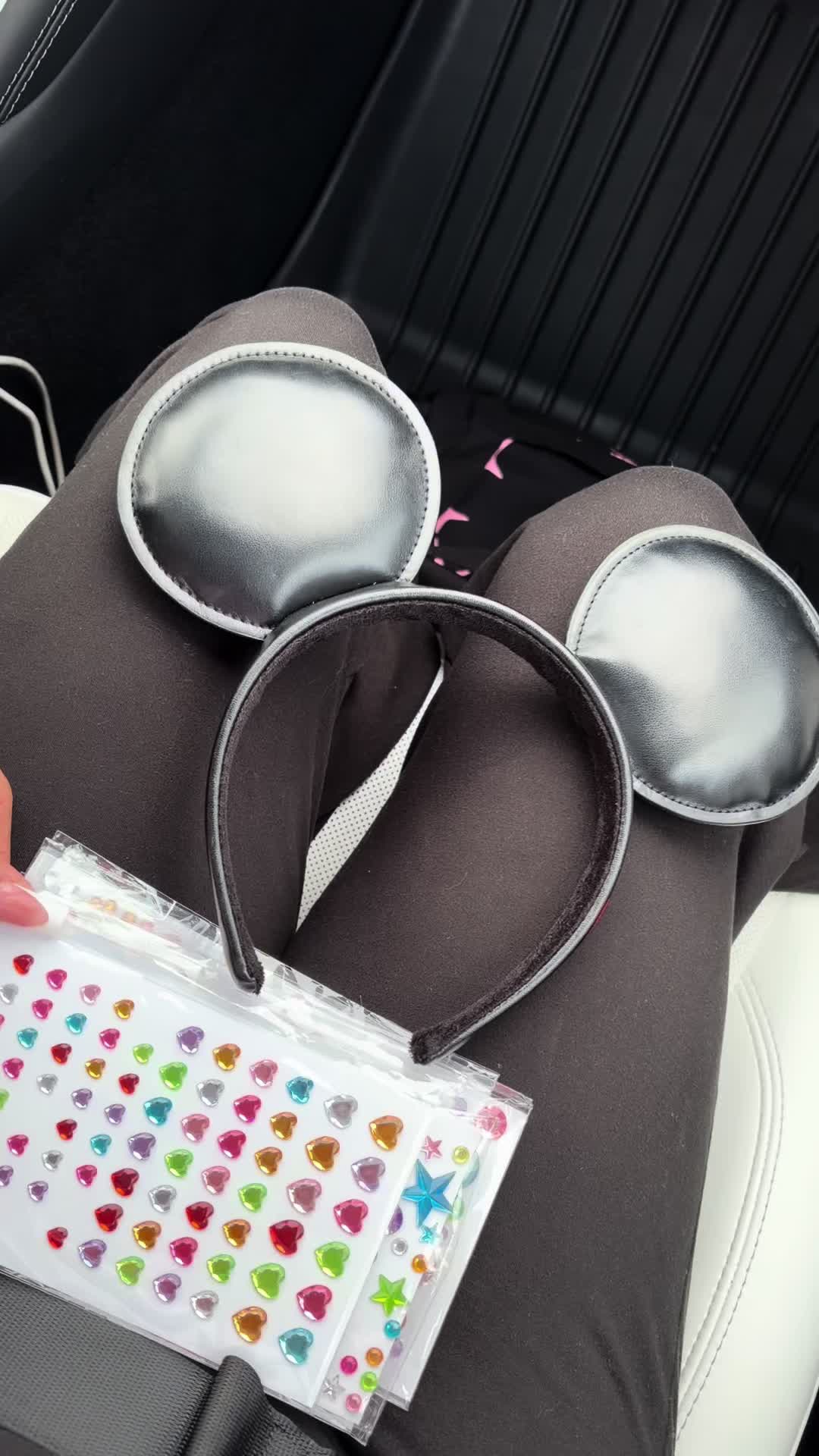 @oneashley_