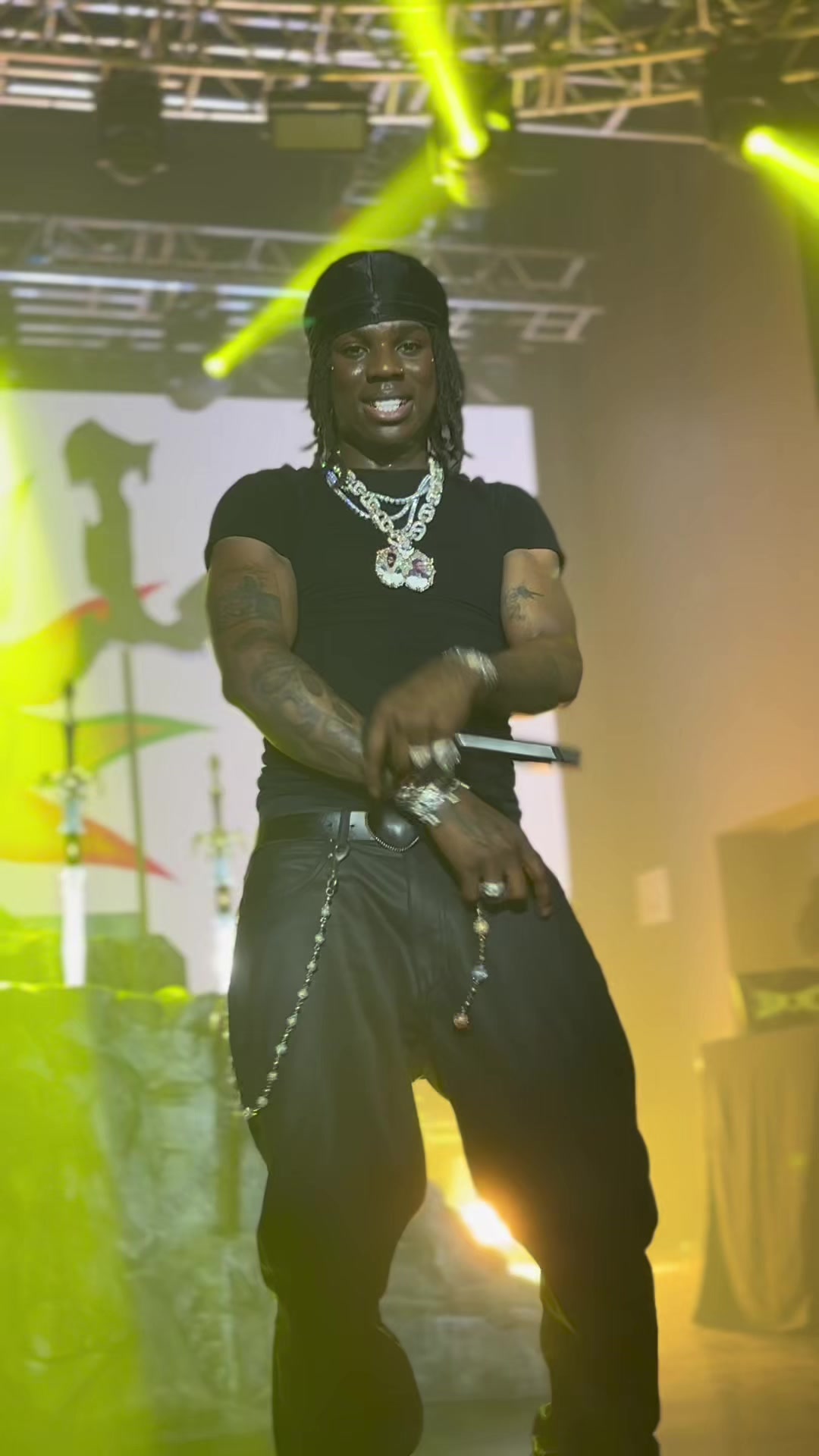 @𝑫𝒊𝒗𝒊𝒏𝒆 𝑬𝒅𝒊𝒕𝒛 🦇