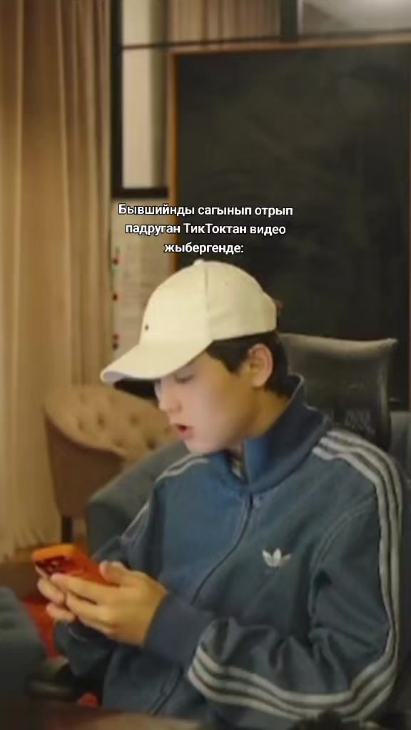 @𝐴𝑖𝑠𝑆𝑎𝑑𝑟𝑖𝑛𝑔💫