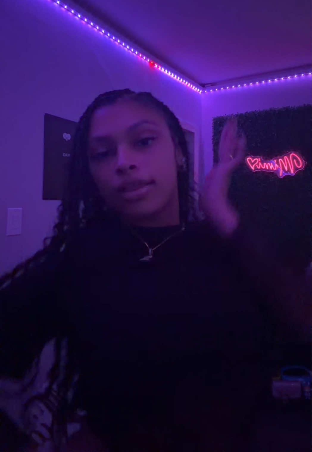 @itsmiahv