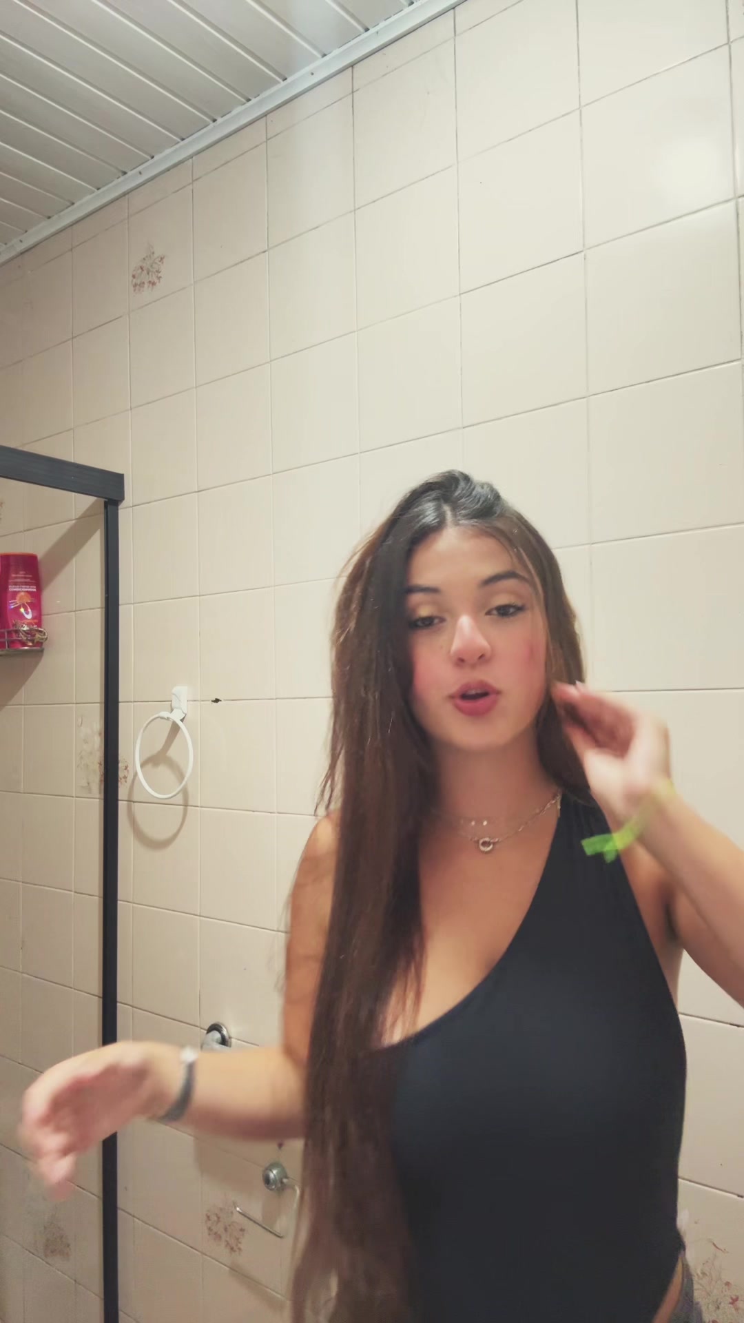 @Isadora.