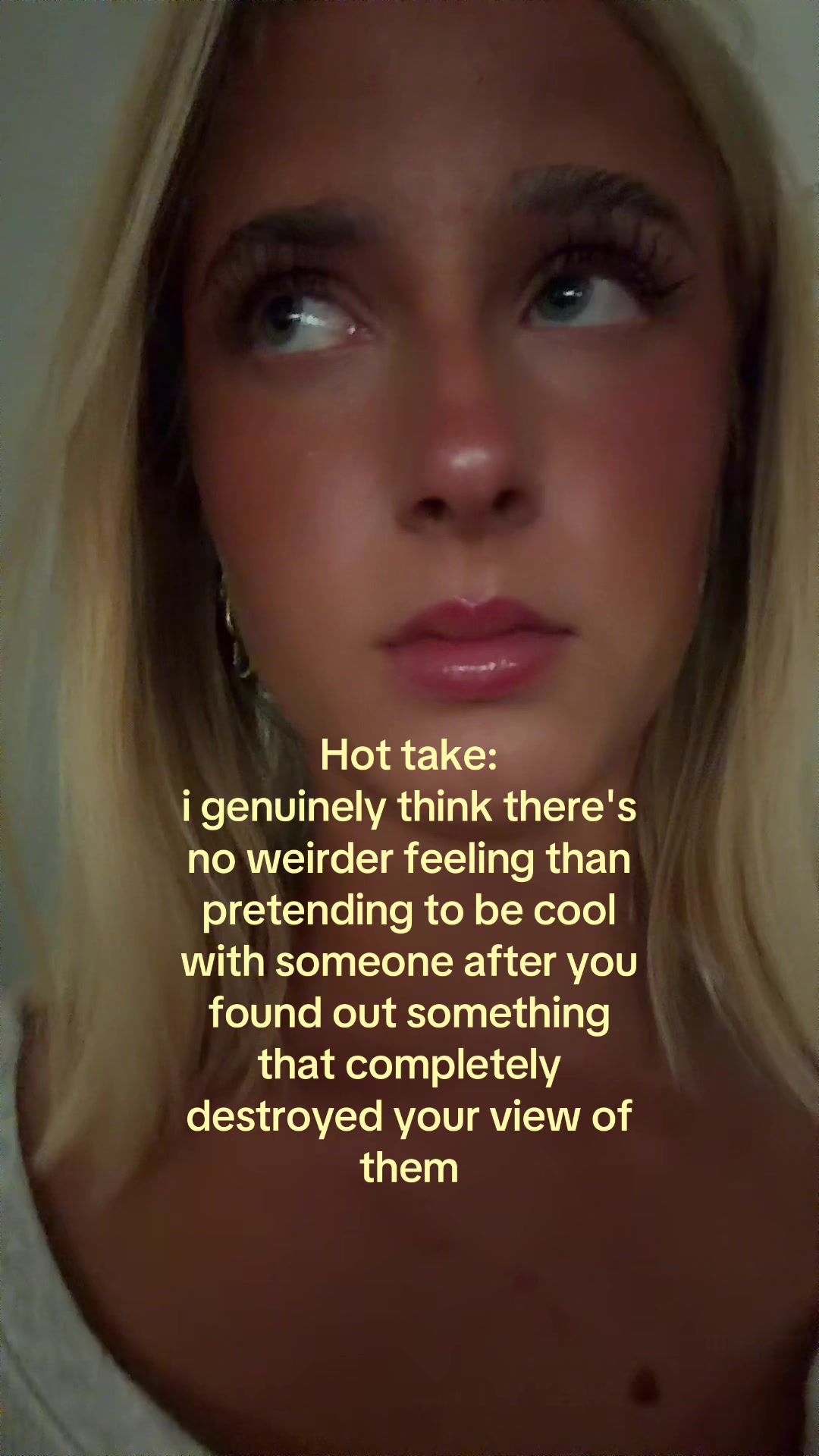 @theelliebarker