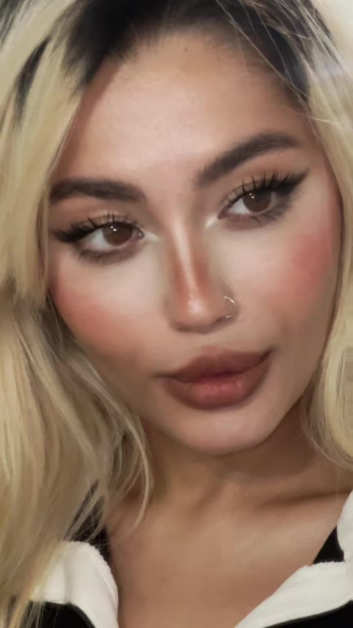 @rozhstorm
