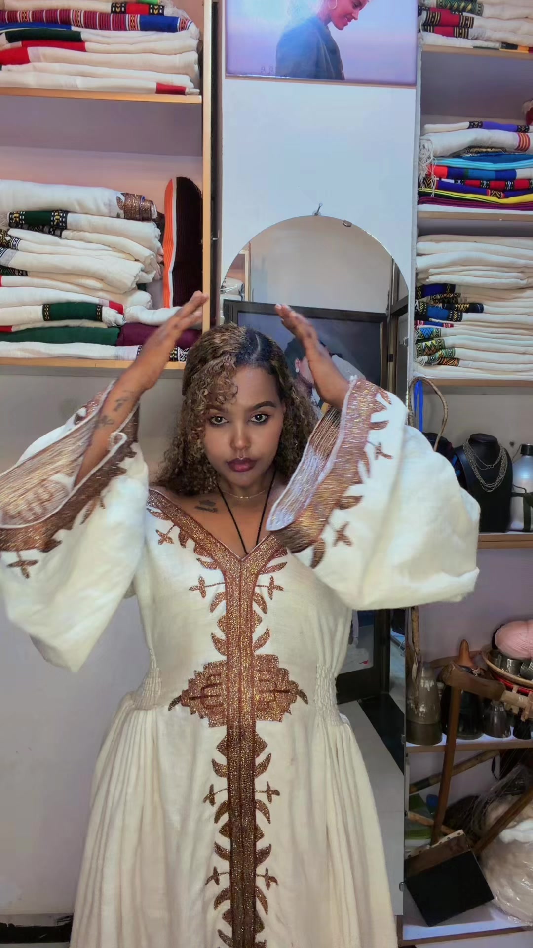 @ዚዚ / ዘውድ ሸማ 👸🦅