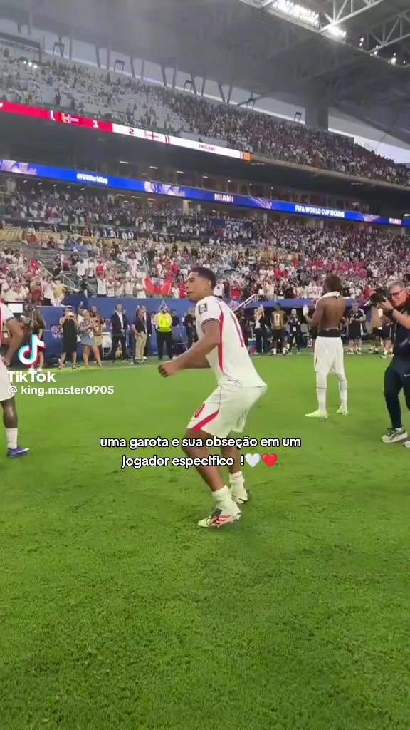 @— 𝐌emelzinhaa !¡☆