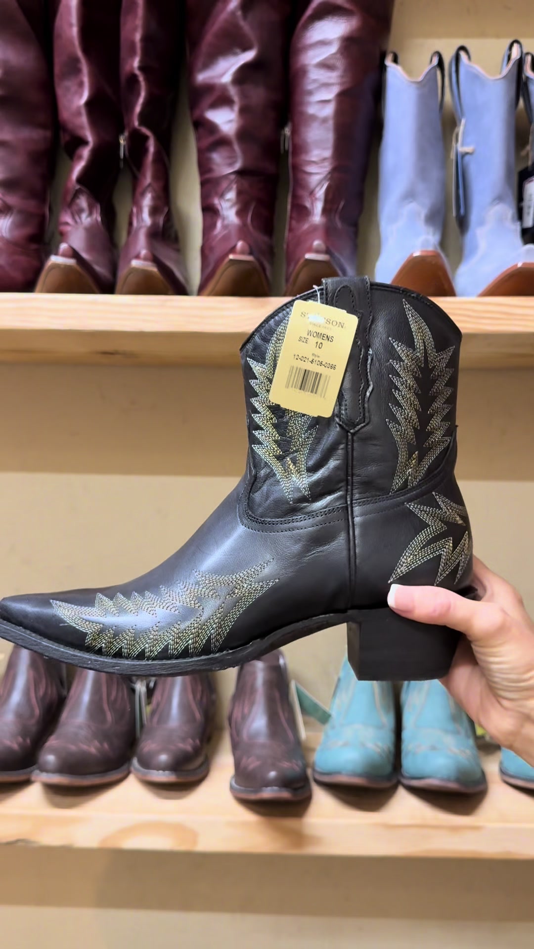 @4L Western Wear