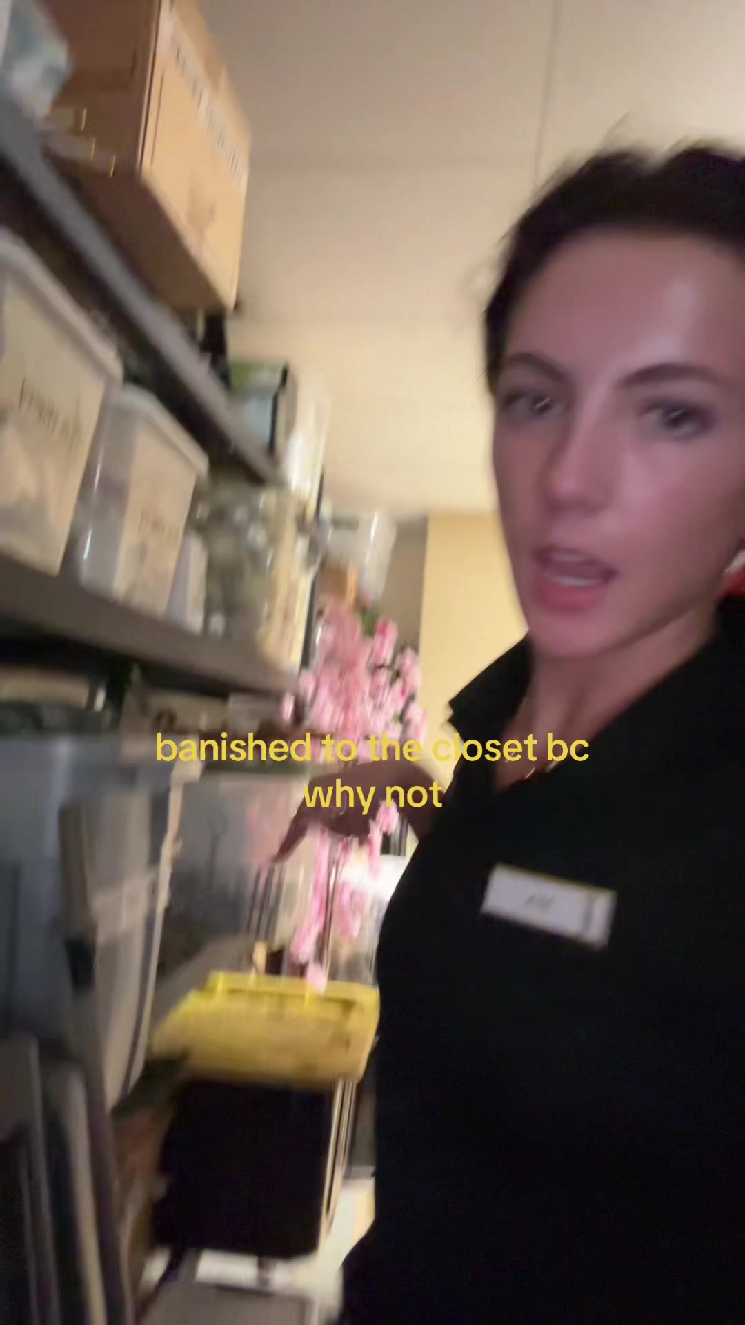 @Ava