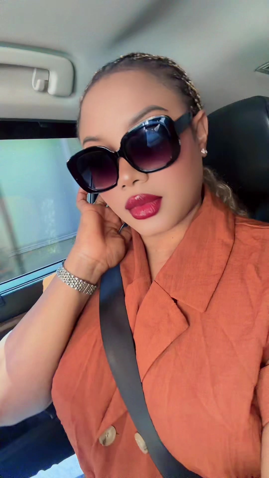 @Aïcha Steky 🇬🇳 ❣️