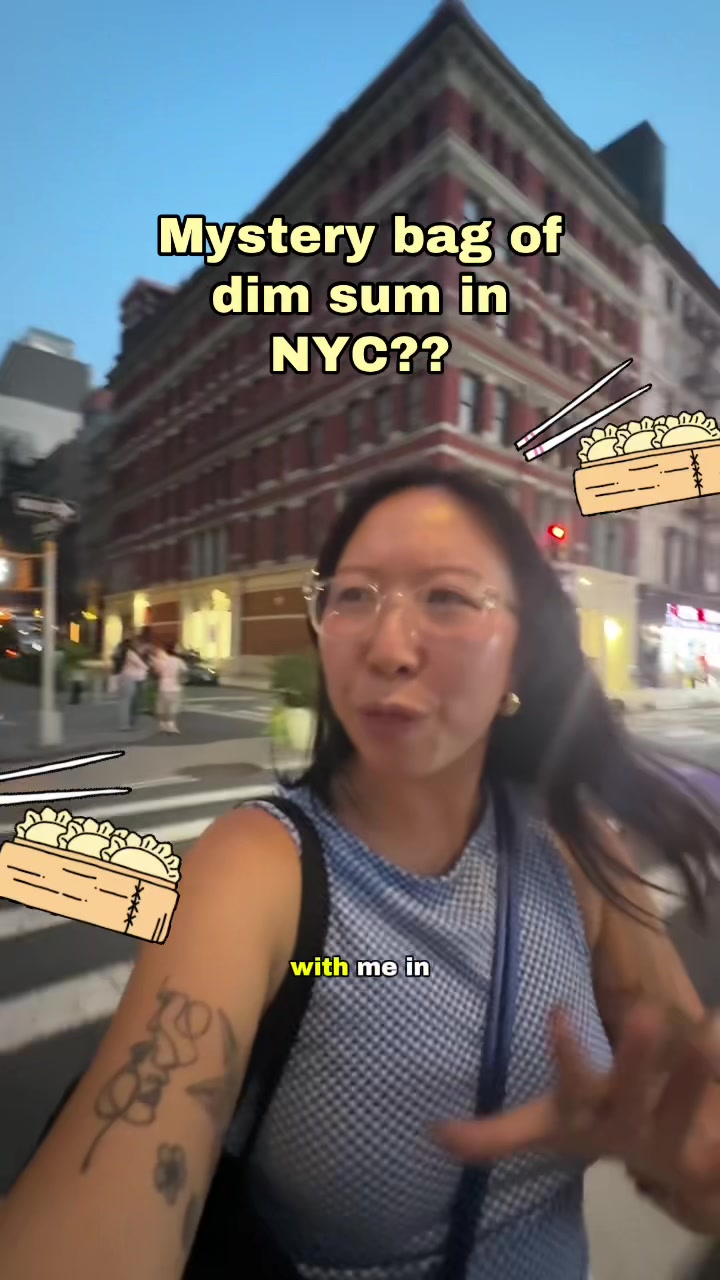 @Lea is eating 🥟 NYC foodie