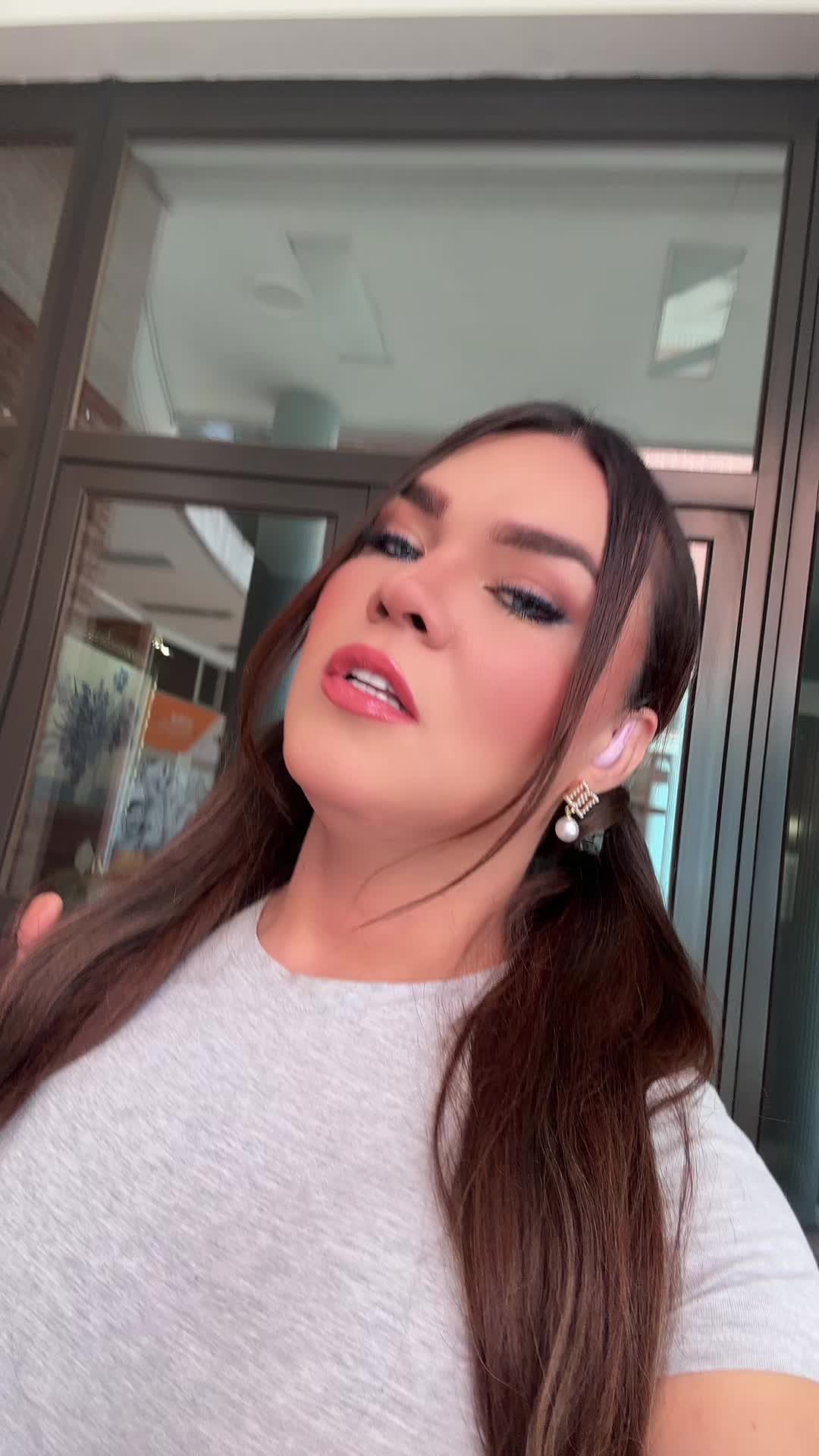 @Camila Parker