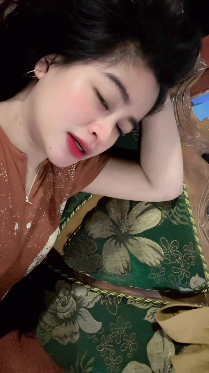 @putri bhawell