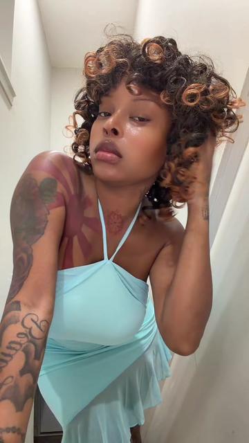 @Joysee.G