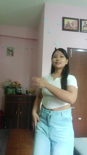 @लेआ गुरुङ