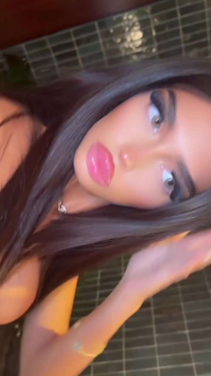 @bellaaservello