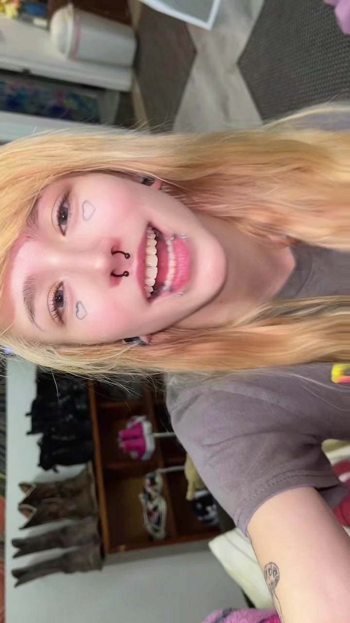 @Gothic Hippie